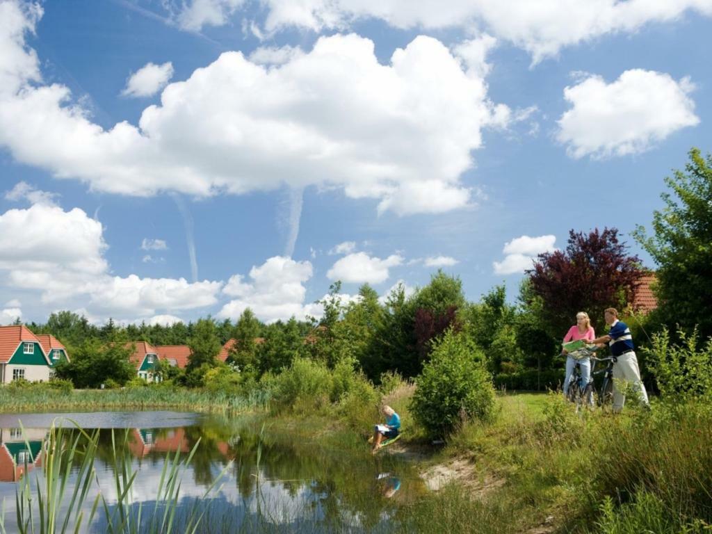 Landal Hunerwold State Hotel Wateren ภายนอก รูปภาพ